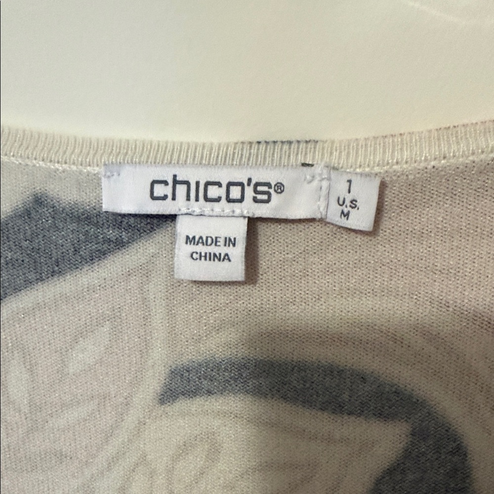 Chicos V Neck Sweater in Pink, Black, and Cream. Size 1 (US size 8) - Picture 2 of 7
